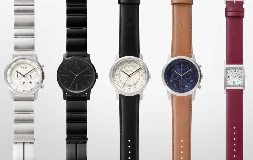 Sony Wena Watch - Three Hands Square est chargé avec NFC